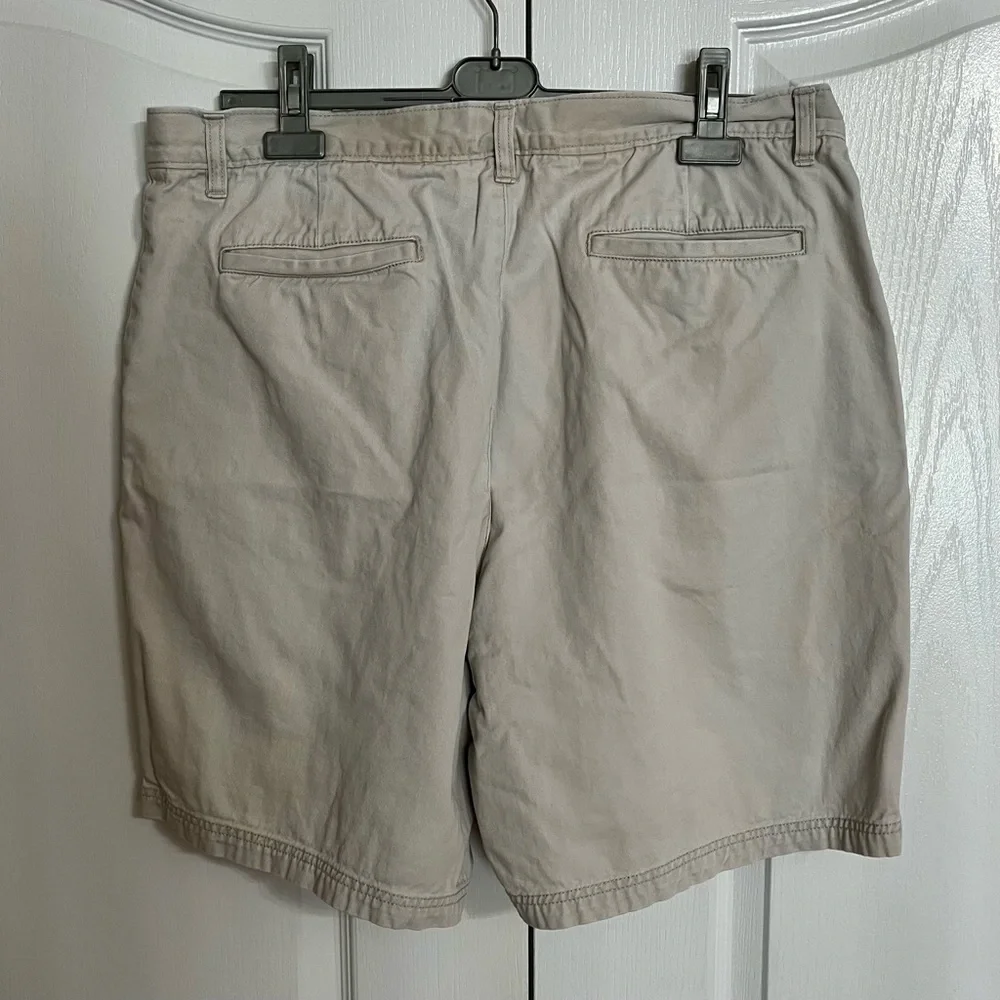 🌼3/$15 George Shorts - Picture 2 of 5